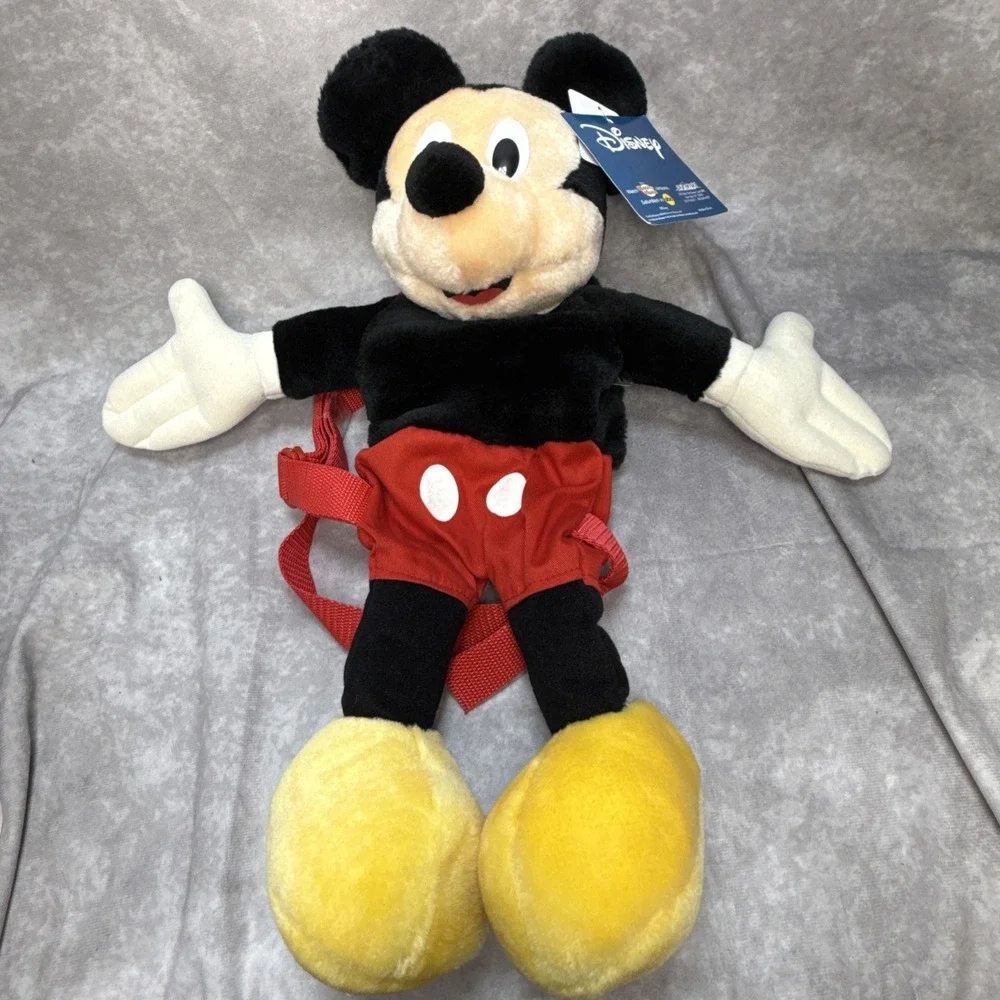 Disney‎ Pyramid Mickey Mouse 17